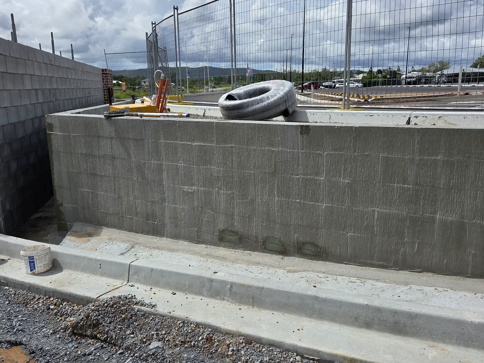 Retaining wall waterproofing detail
